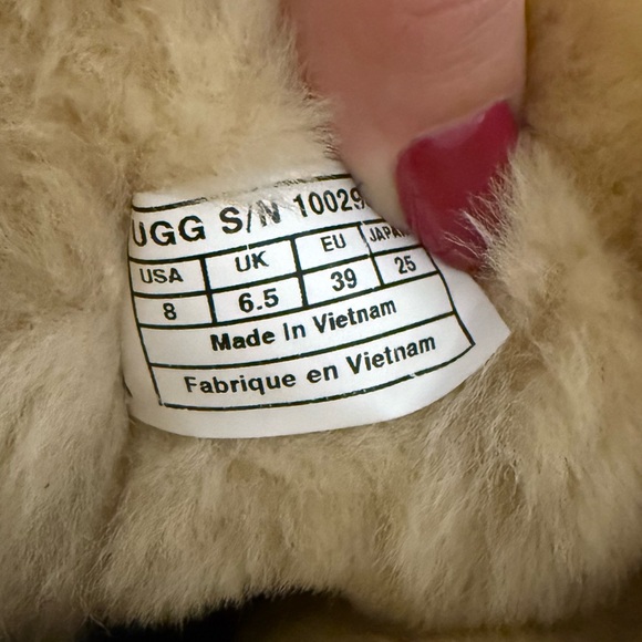 UGG Chestnut Boots with Satin Bows - Picture 7 of 7